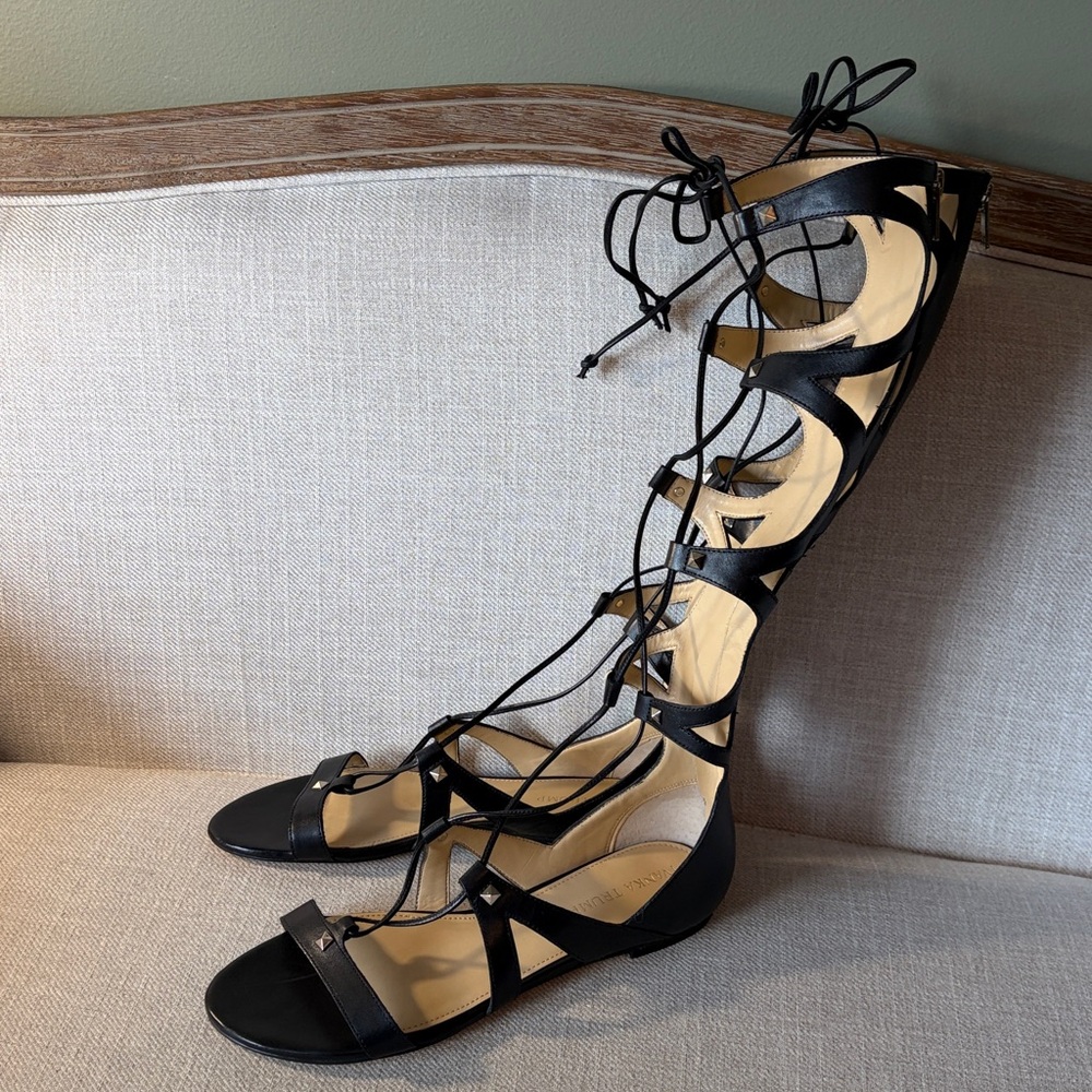 Ivanka Trump Size 8.5 Camila Tall Black Leather Silver Studded Gladiator Sandals - Picture 10 of 15